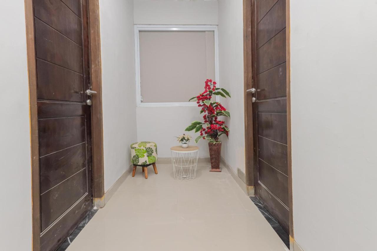Reddoorz @ Gedangan Sidoarjo Hotel Exterior photo